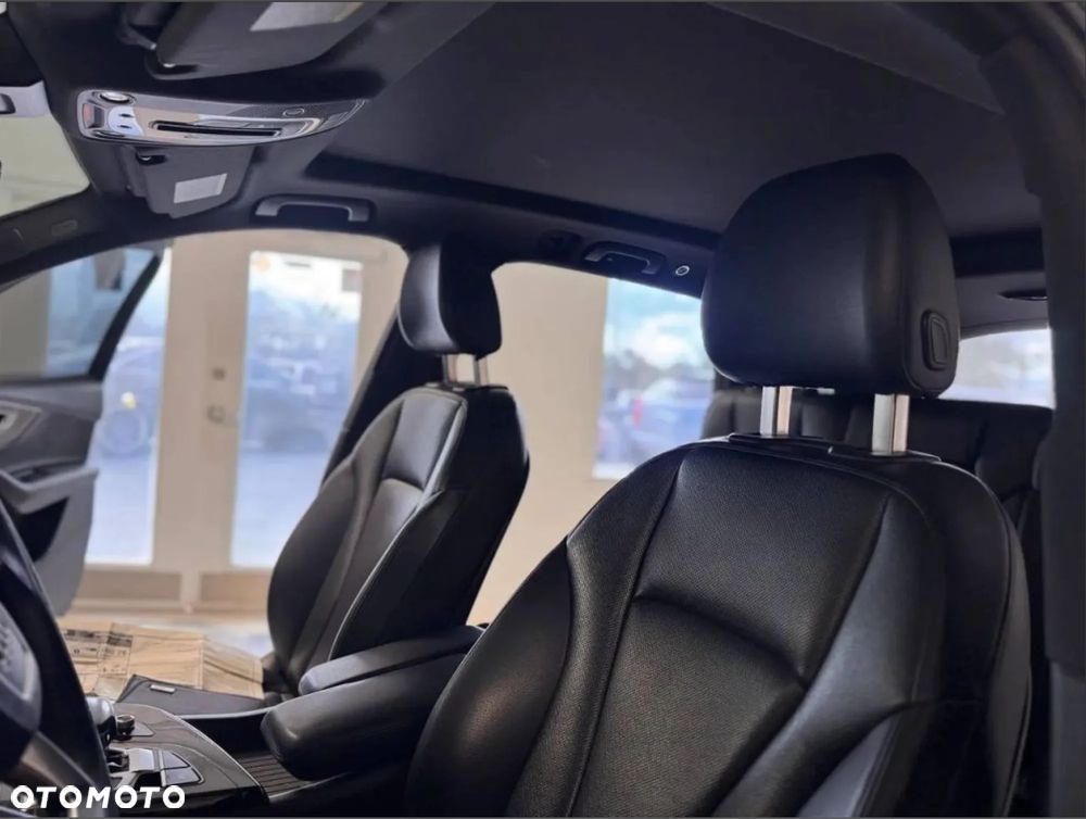 Audi Q7 3.0 TFSI Quattro Tiptronic - 24