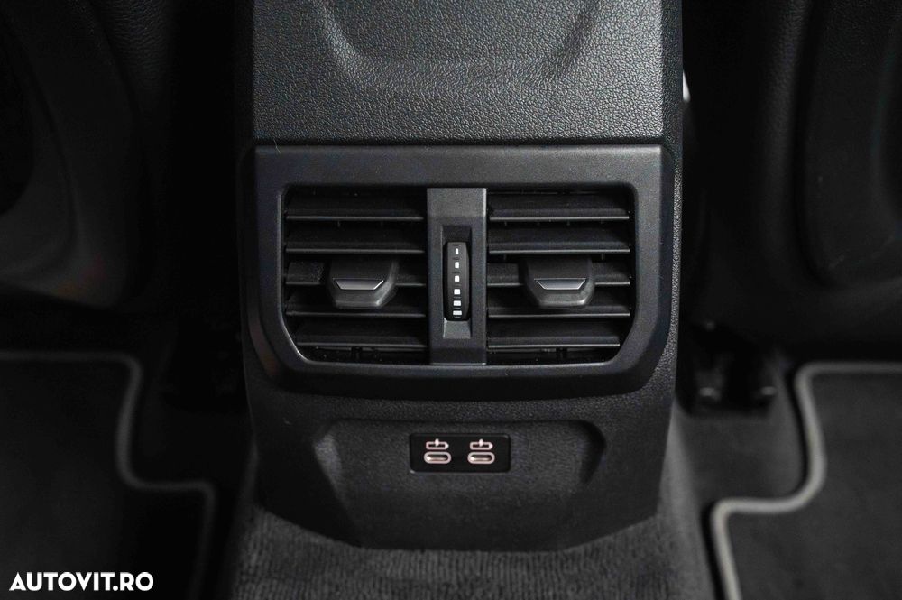 BMW Seria 2 218d Aut. - 26