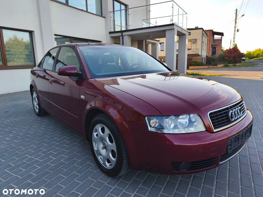 Audi A4 Limousine - 14