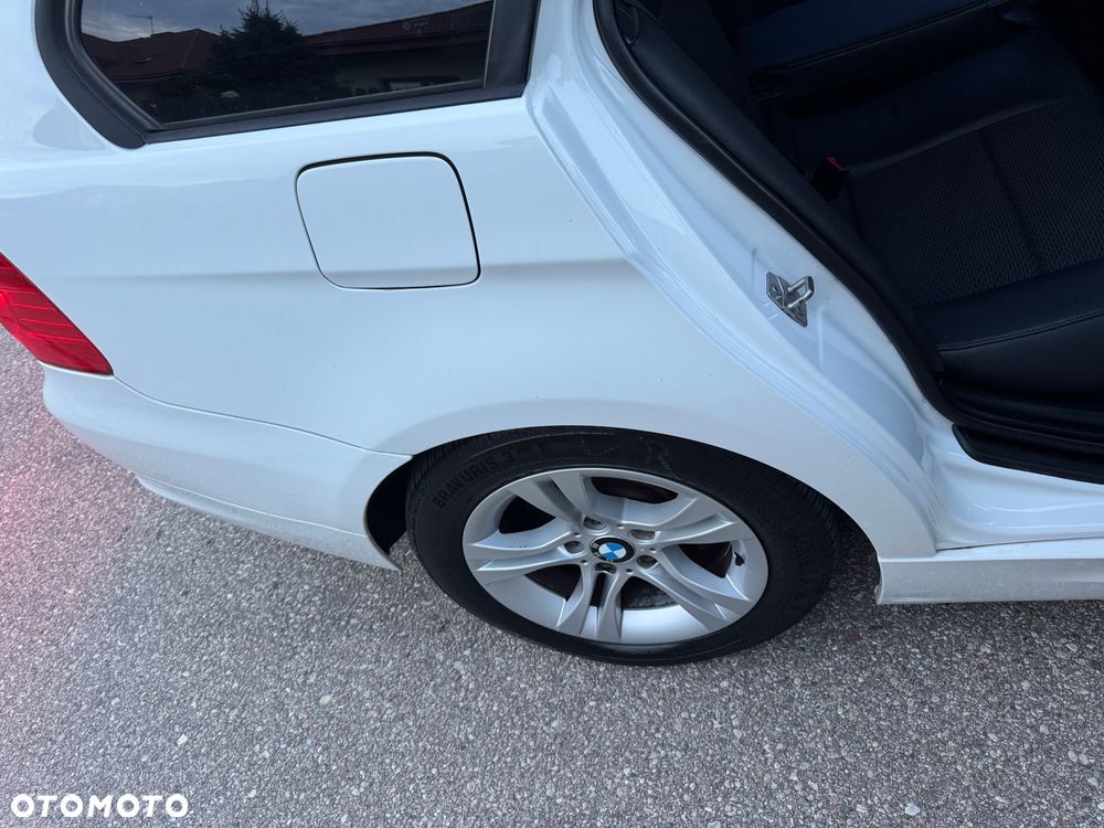 BMW Seria 3 320d DPF - 35