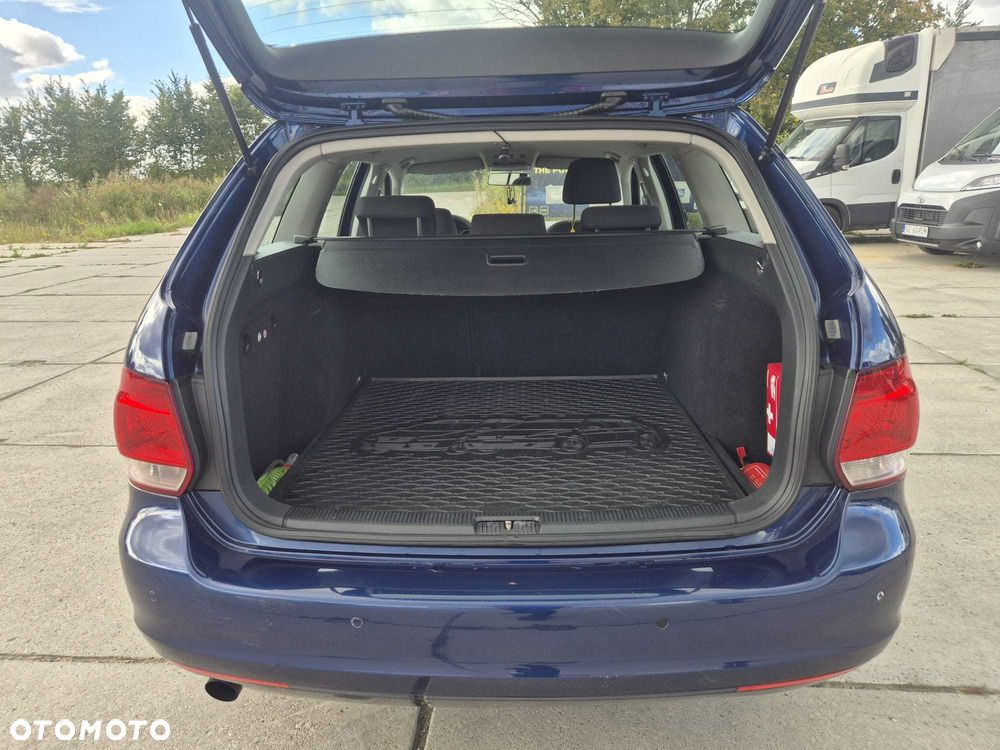 Volkswagen Golf - 6