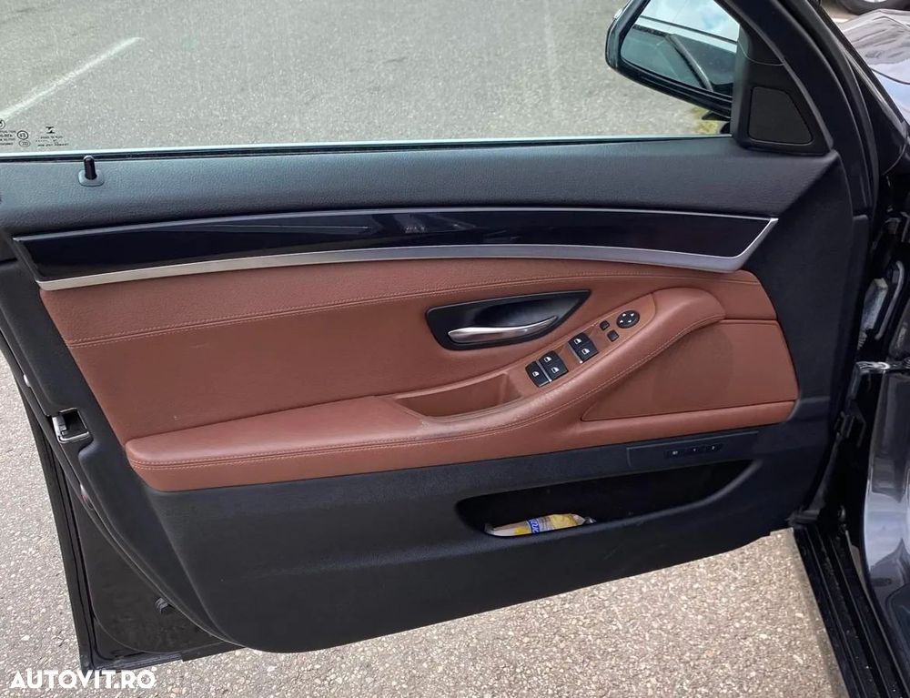 BMW Seria 5 520d Aut. - 9