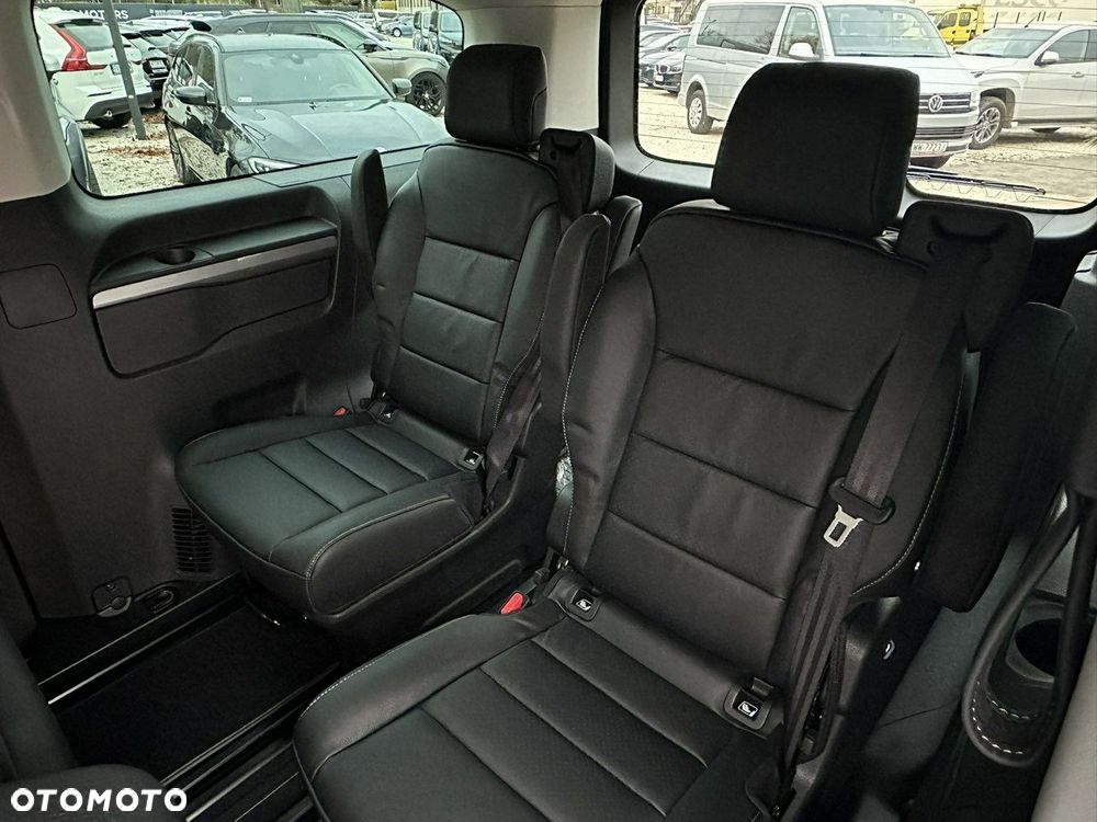 Peugeot Traveller - 14