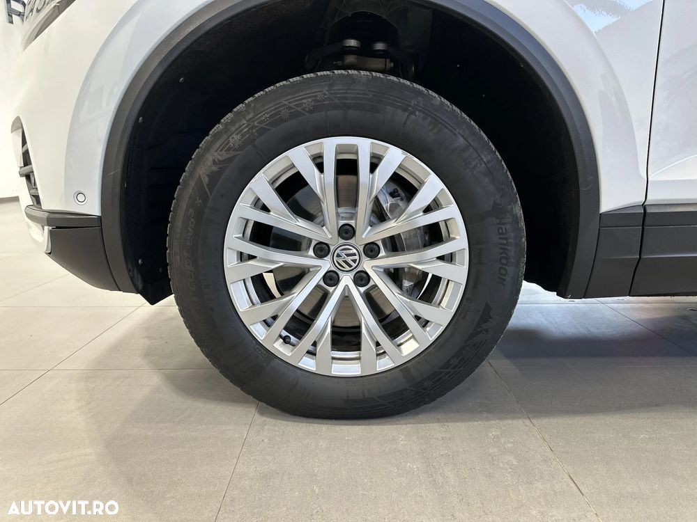 Volkswagen Touareg - 13