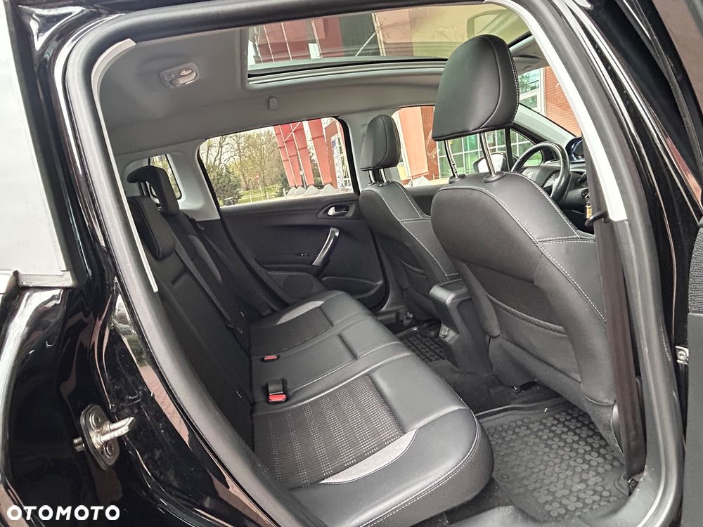 Peugeot 2008 1.2 PureTech Allure Pack S&S - 27