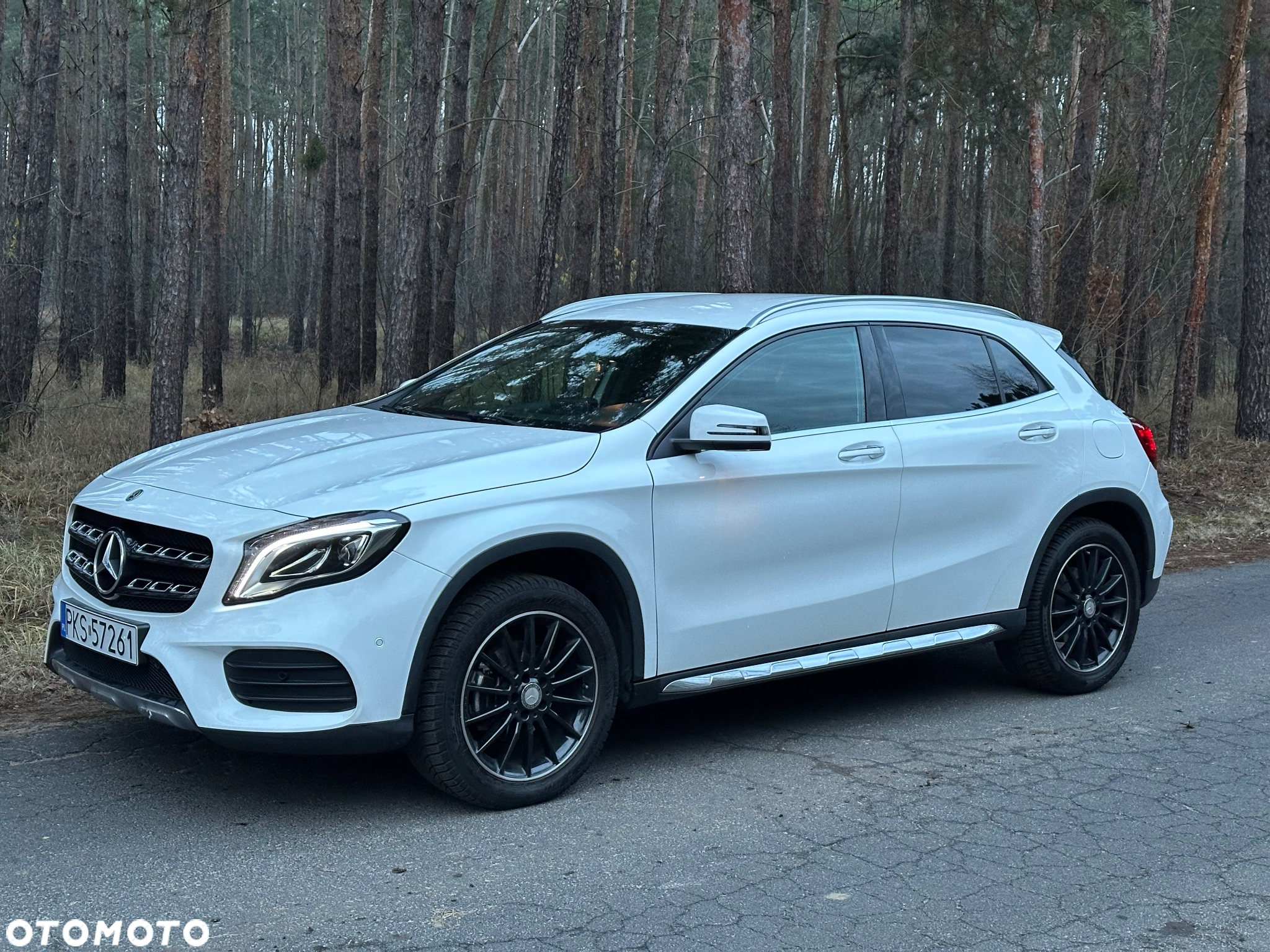 Mercedes-Benz GLA 200 7G-DCT AMG Line - 2