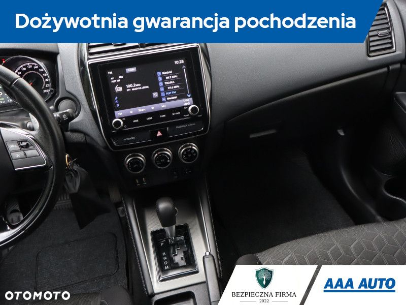 Mitsubishi ASX - 9