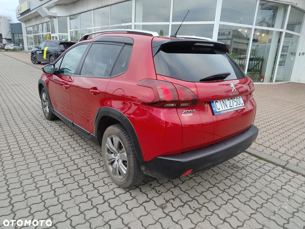 Peugeot 2008 1.2 Pure Tech GPF Signature S&S - 5