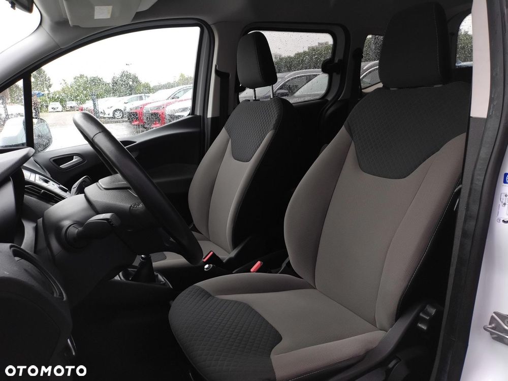 Ford Tourneo Courier 1.0 EcoBoost Trend - 22