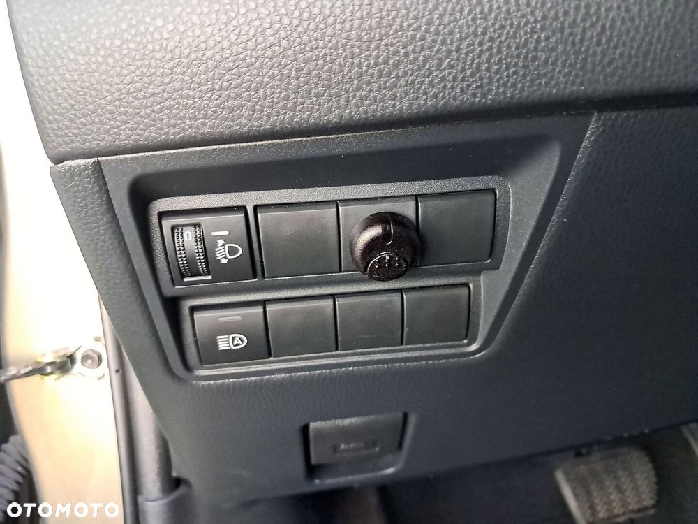 Toyota Yaris - 25