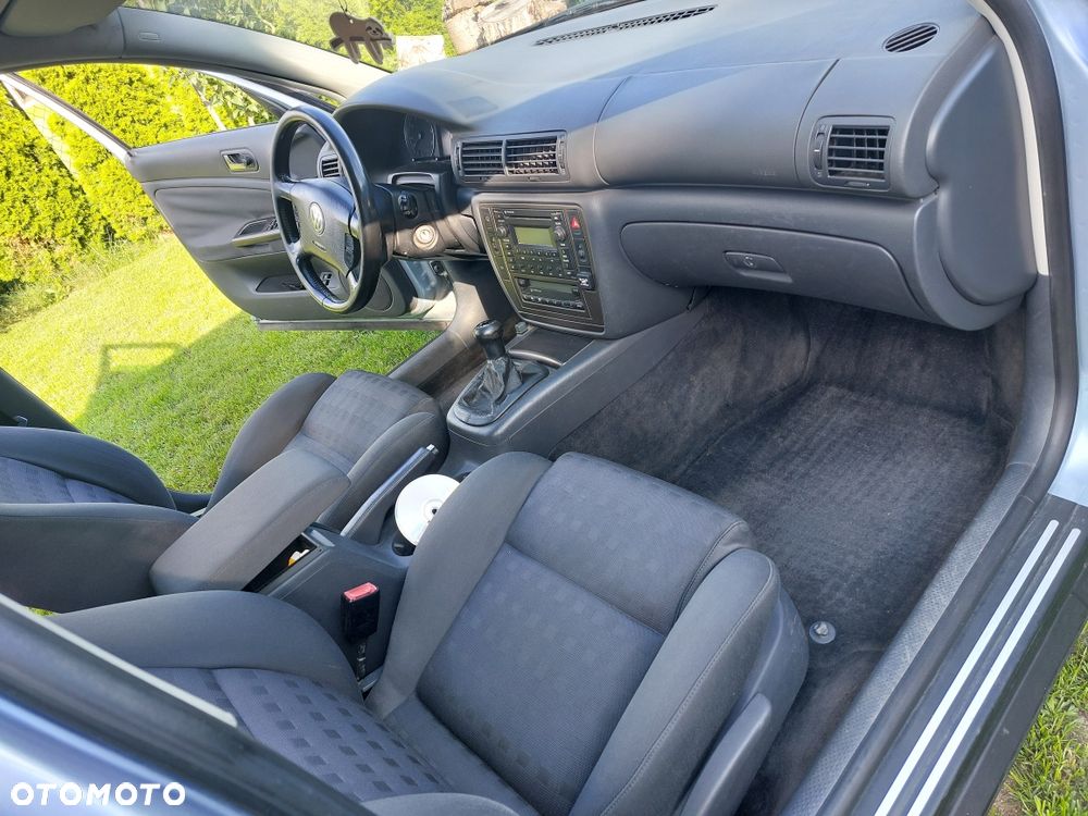 Volkswagen Passat - 3