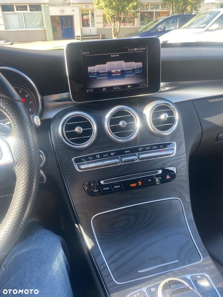 Mercedes-Benz Klasa C 300 9G-TRONIC AMG Line - 7