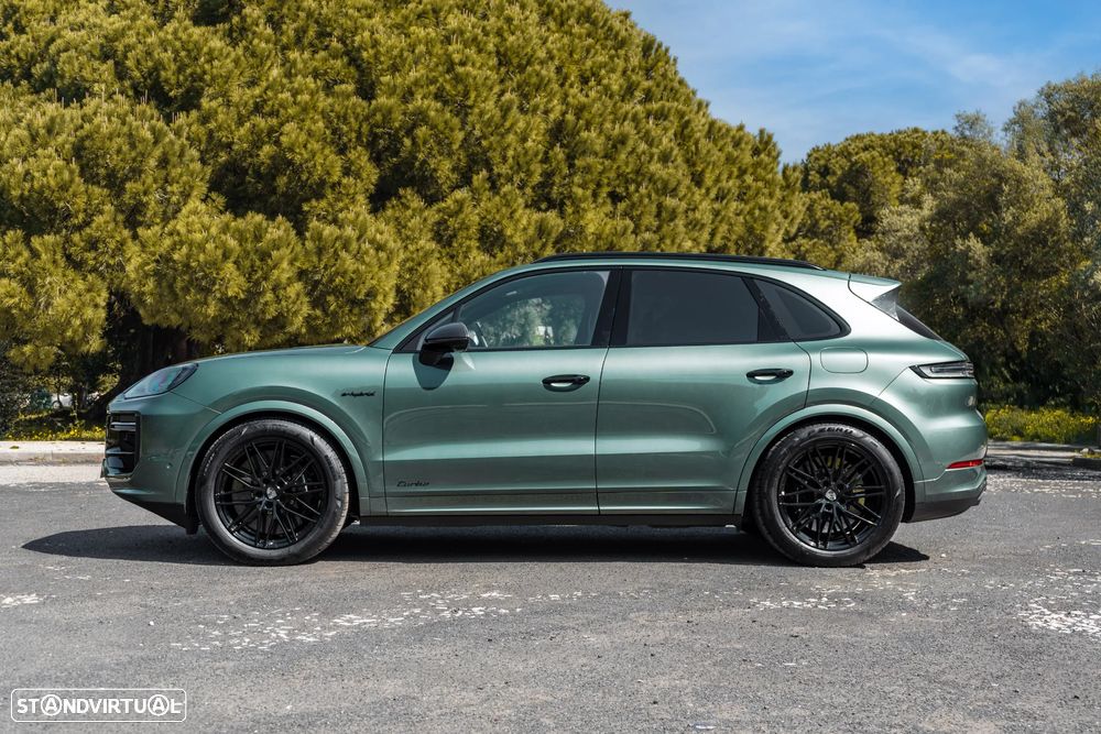 Porsche Cayenne Turbo E-Hybrid - 3