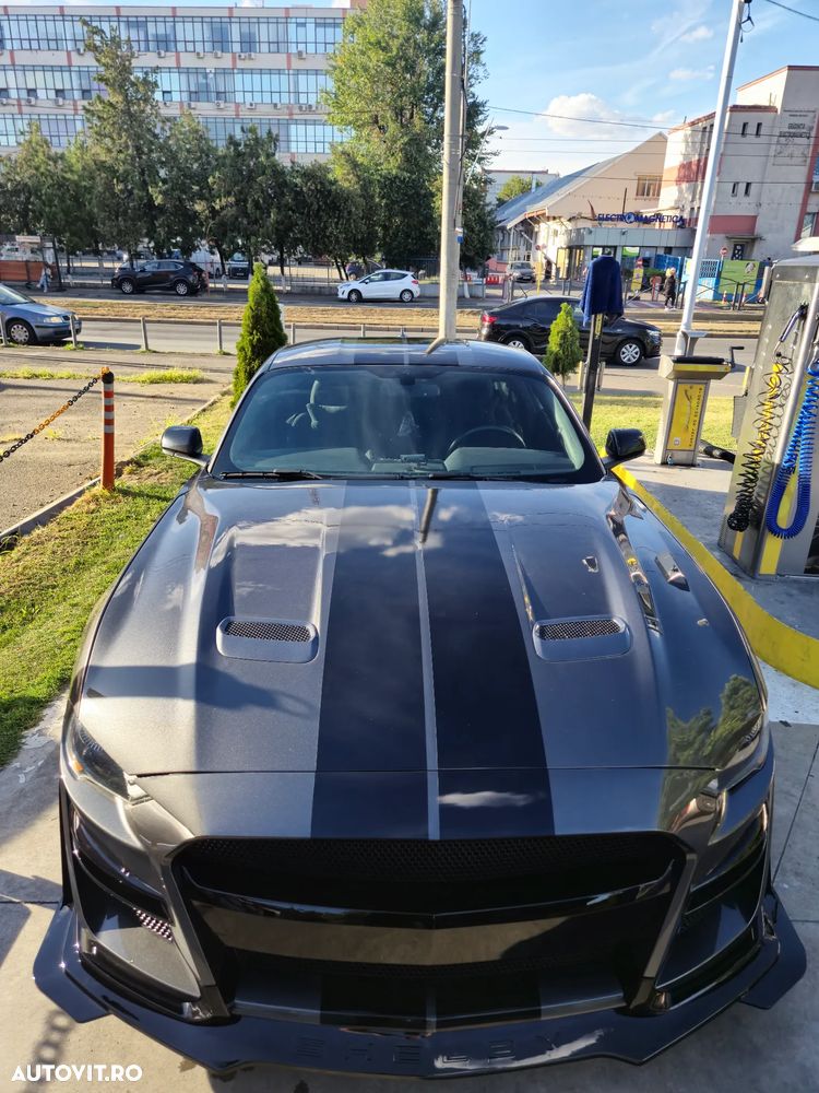 Ford Mustang - 4