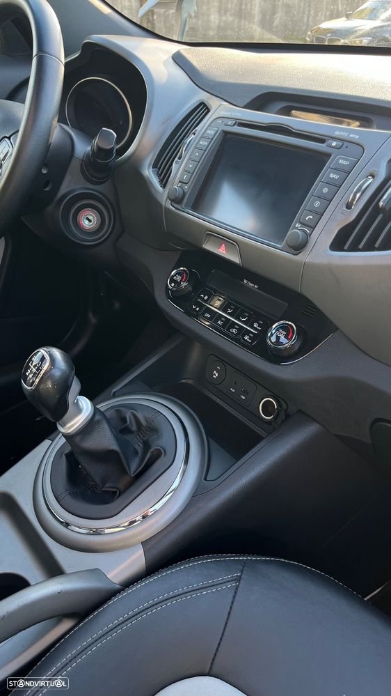 Kia Sportage 1.7 CRDI ISG Prime - 8