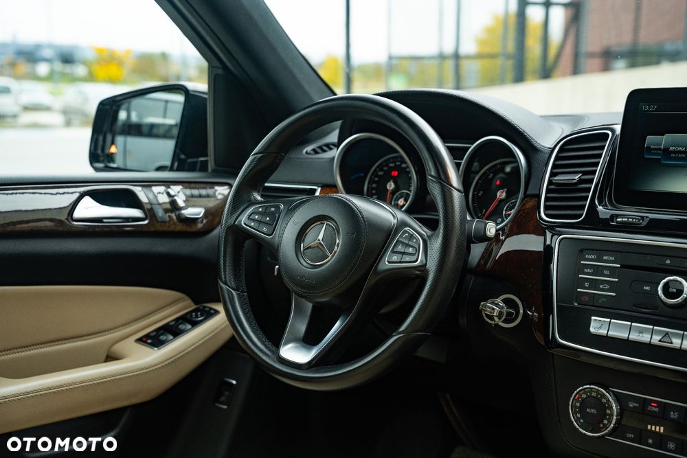 Mercedes-Benz GLS - 2