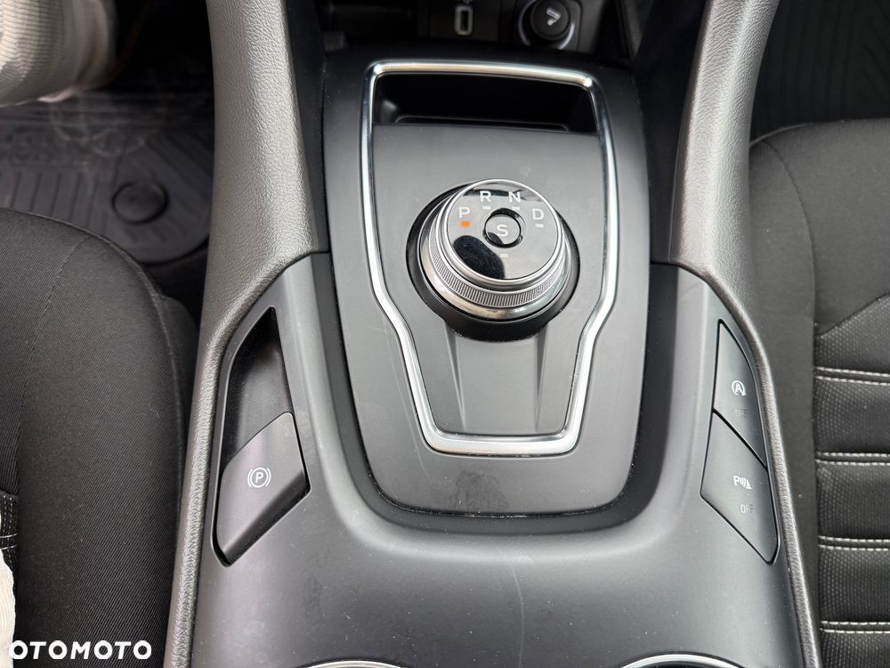 Ford Mondeo 2.0 TDCi Trend PowerShift - 24