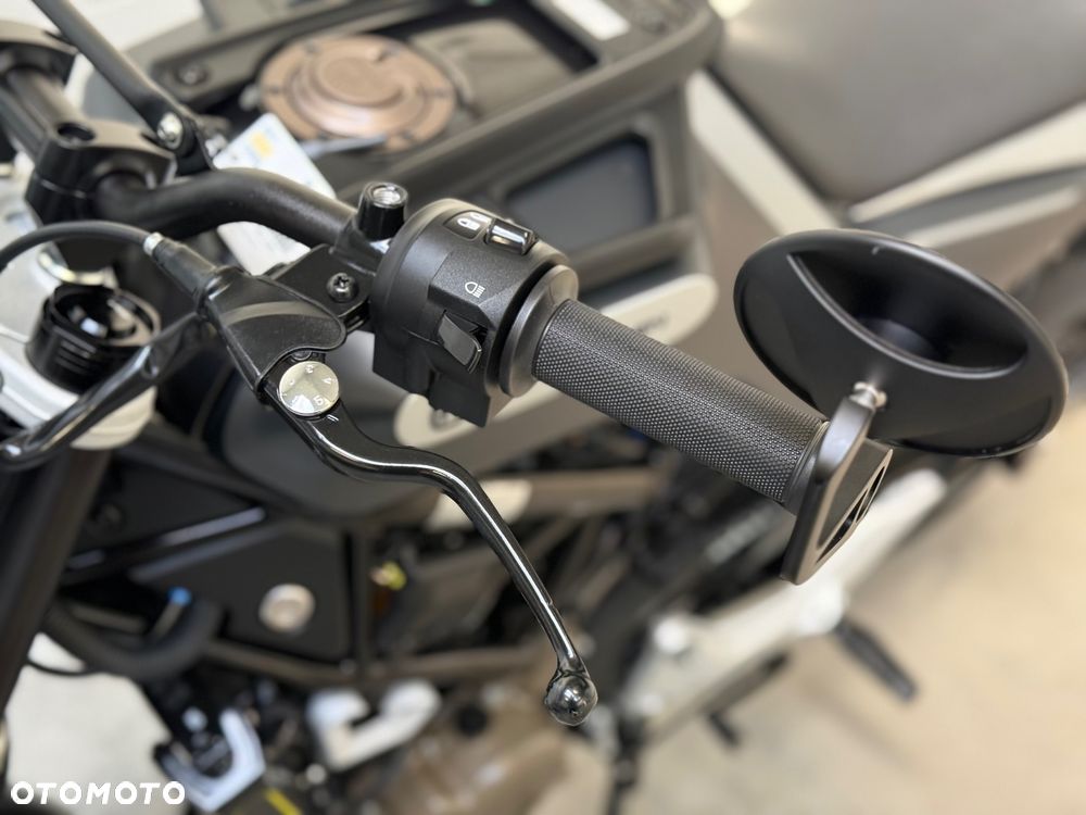 Husqvarna Svartpilen - 26
