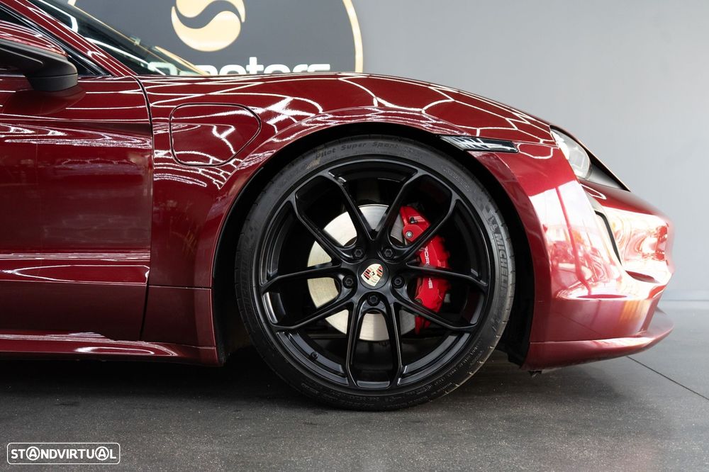 Porsche Taycan 4S - 11