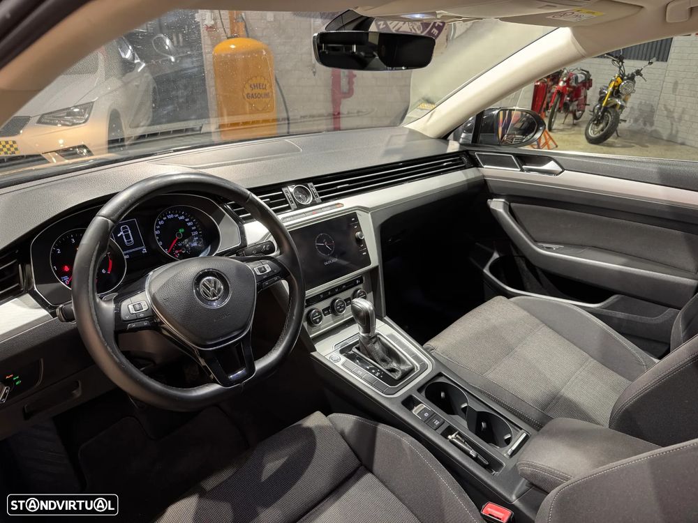 VW Passat 2.0 TDI Elegance DSG - 9