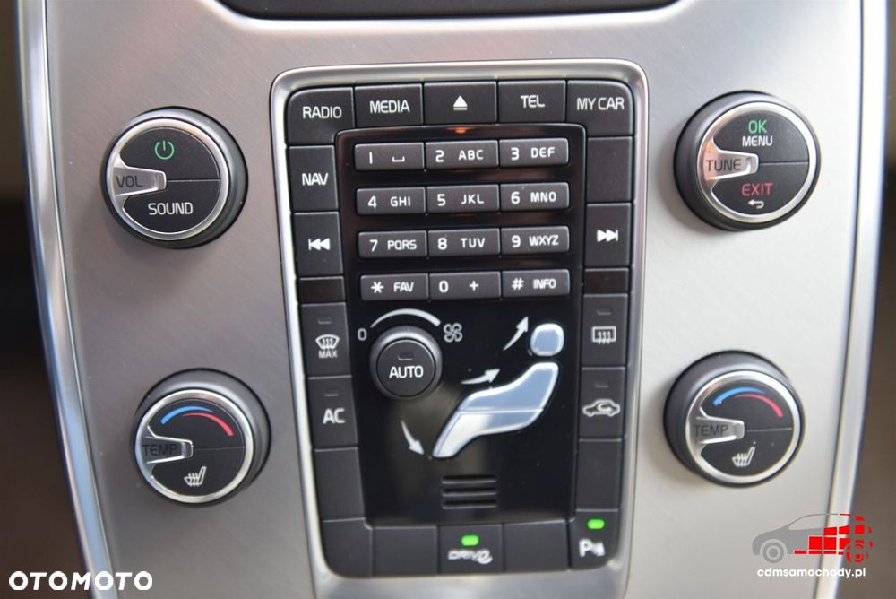 Volvo V70 D3 Momentum - 24