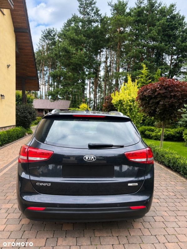 Kia Ceed - 4