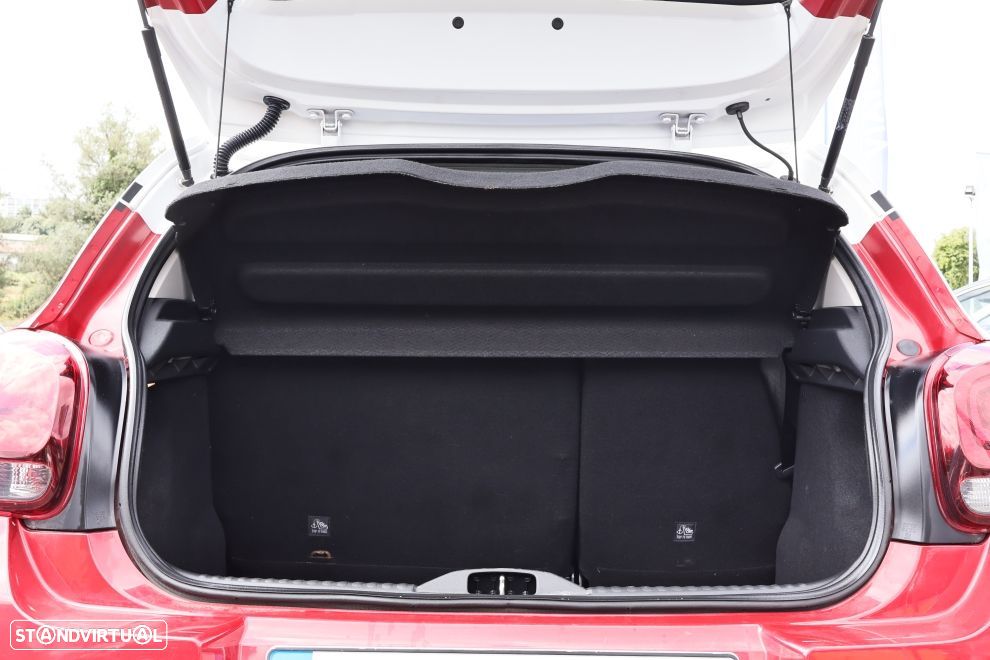 Citroën C3 1.2 PureTech Shine - 19