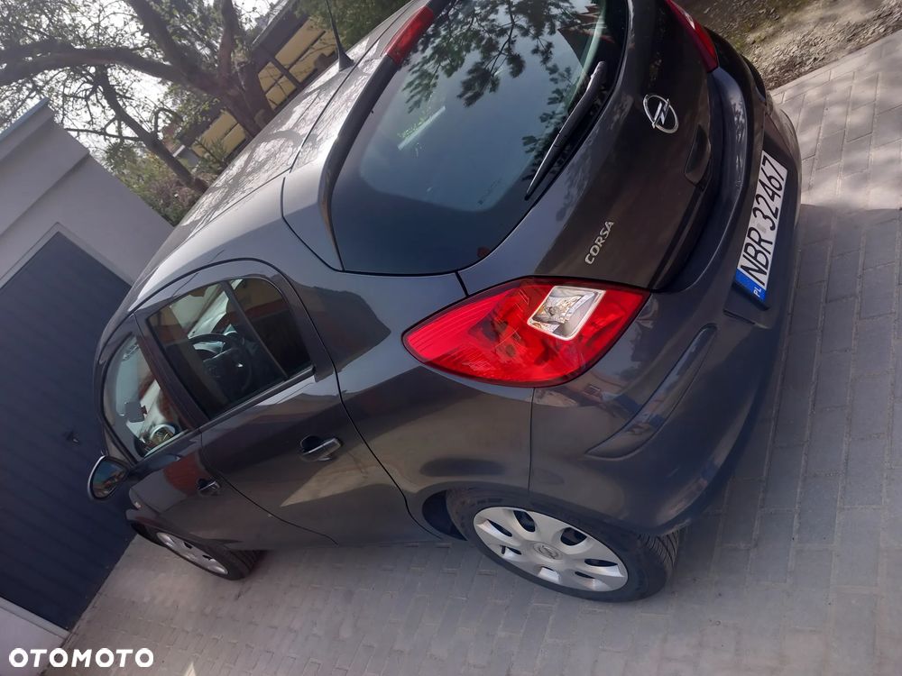 Opel Corsa 1.2 16V Cosmo - 5