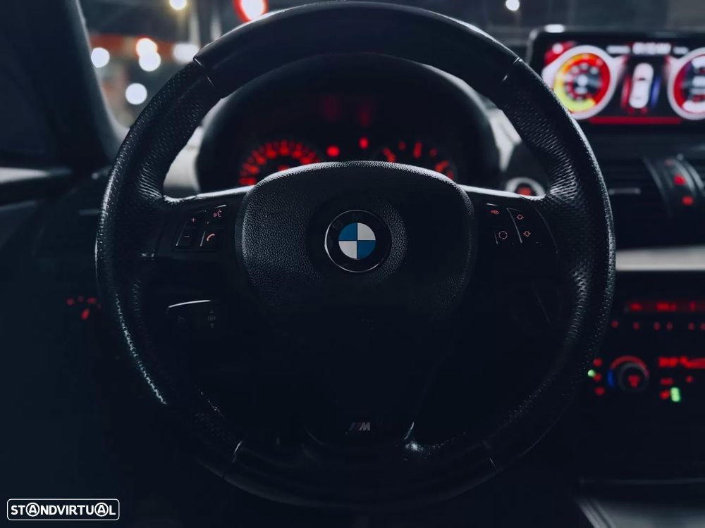 BMW 118 d Pack M - 21