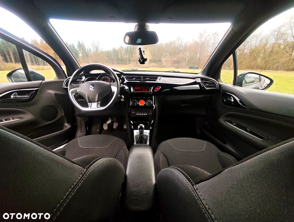 Citroën DS3 HDi 90 FAP SoChic - 10