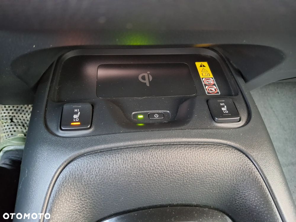 Toyota Corolla 1.8 Hybrid Style - 17