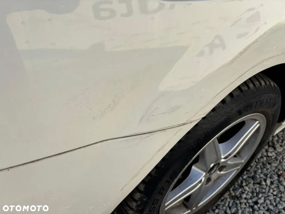 Mercedes-Benz Klasa C 180 Coupe BlueEFFICIENCY 7G-TRONIC - 16