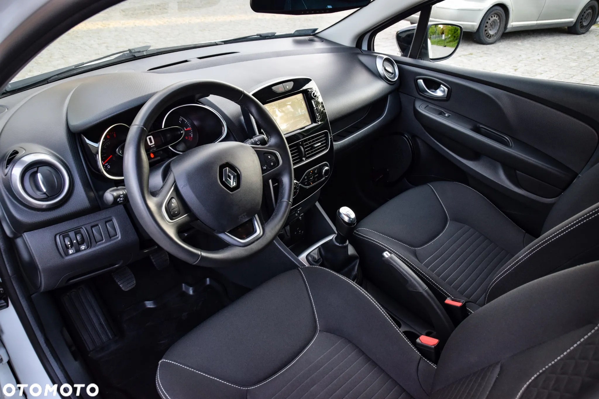 Renault Clio 1.2 16V Limited - 14