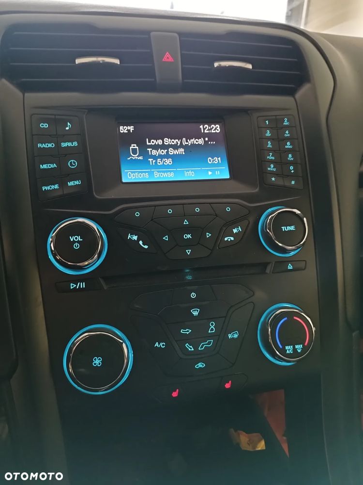 Ford Fusion - 17