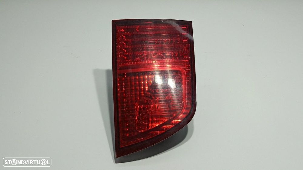 FAROLIM TRASEIRO ESQUERDO SSANGYONG KYRON 200 XDI LIMITED - 1