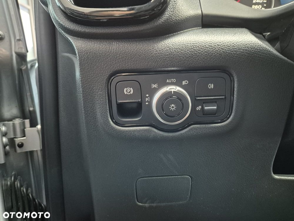 Mercedes-Benz Vito Furgon 119 4x4 SELECT - 16