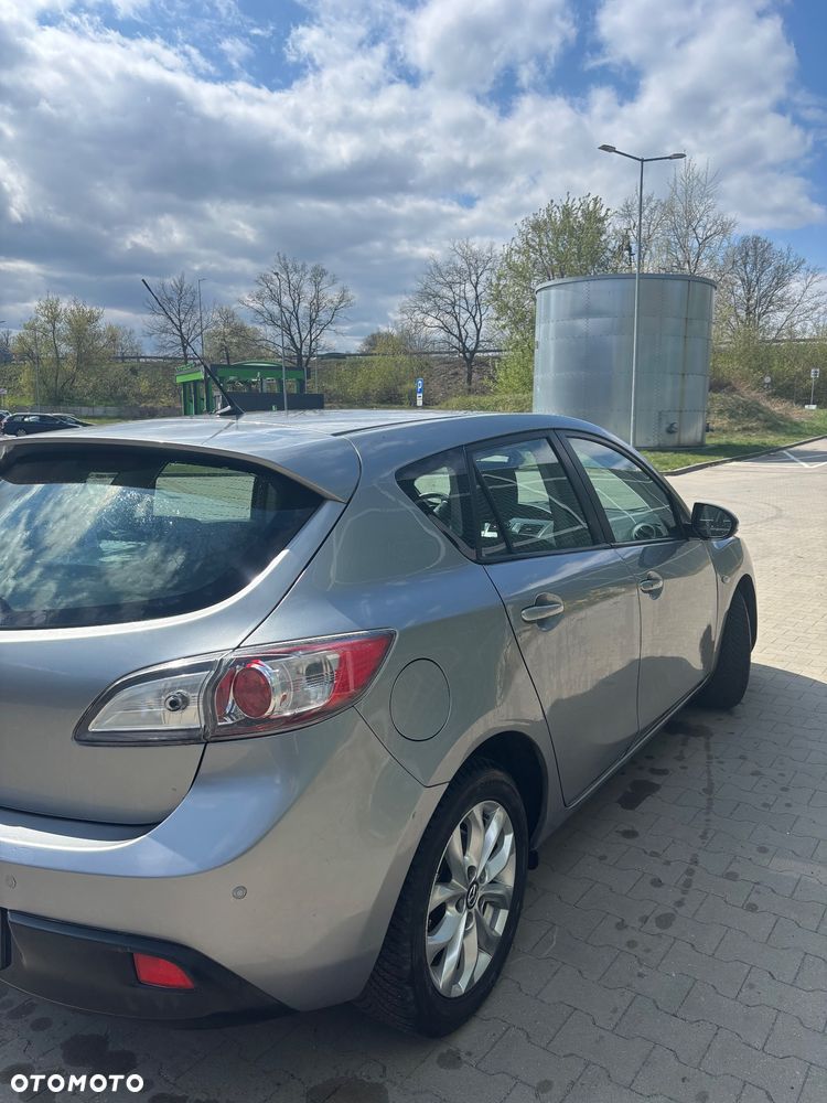 Mazda 3 2.0 Exclusive + - 5