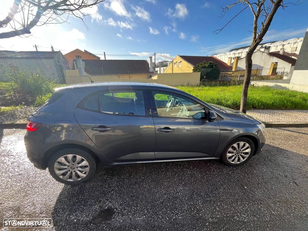 Renault Mégane 1.5 Blue dCi Zen - 4