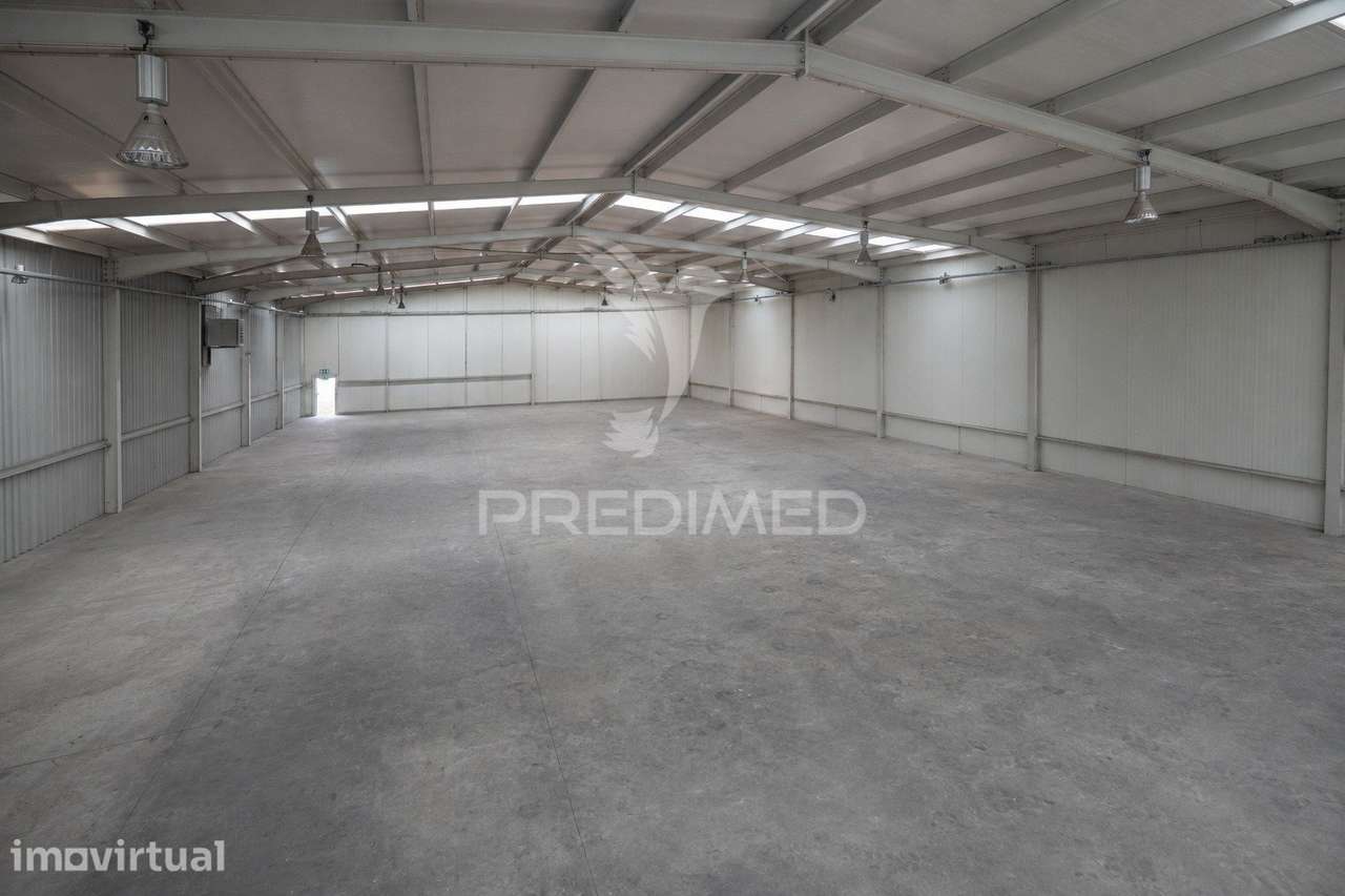 PAVILHÃO INDUSTRIAL PARA ARRENDAMENTO | 930 m² | PRADO, VILA VERDE - Grande imagem: 4/24