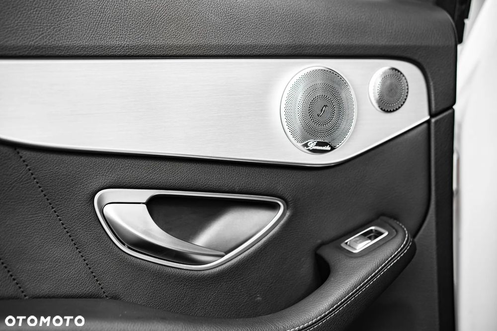 Mercedes-Benz Klasa C 300 4MATIC 9G-TRONIC - 18