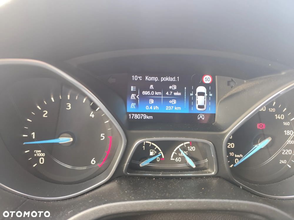 Ford Focus 1.5 EcoBlue STart-Stopp-System TITANIUM - 10