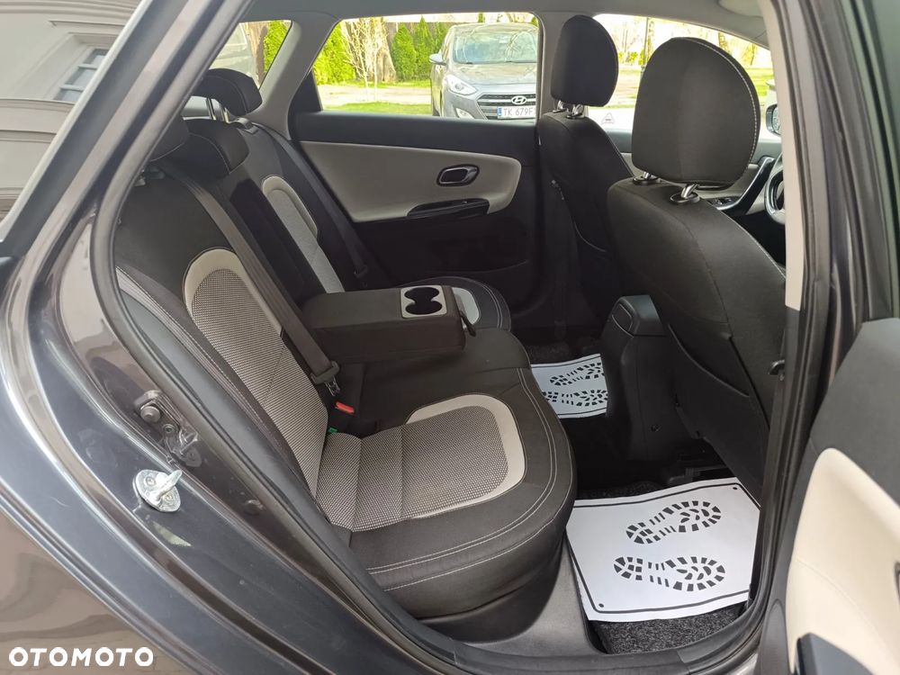 Kia Ceed 1.6 CRDi XL - 36