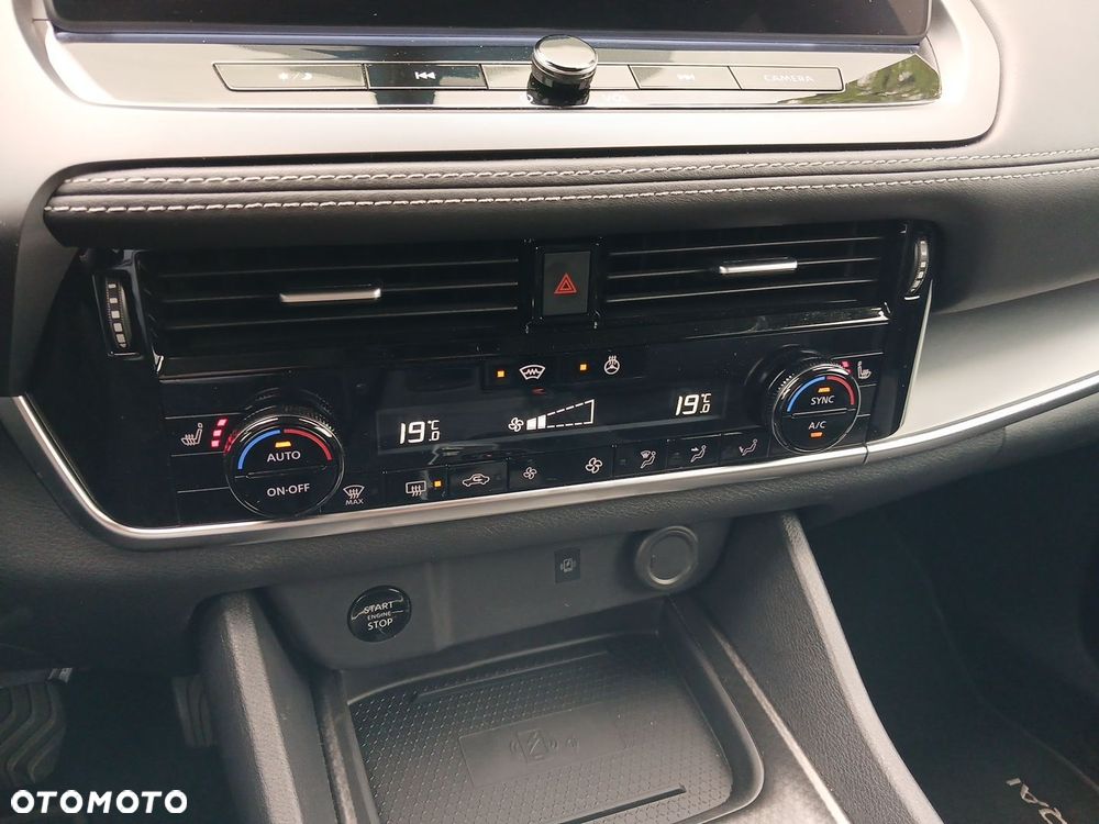 Nissan Qashqai 1.3 DIG-T MHEV N-Connecta Xtronic - 21