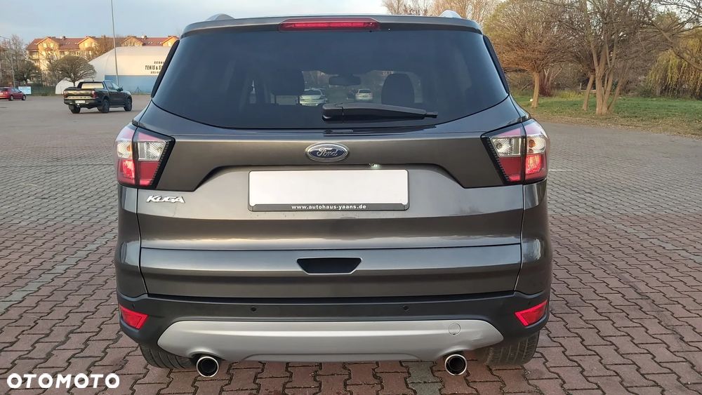 Ford Kuga 1.5 TDCi 2x4 Titanium - 8