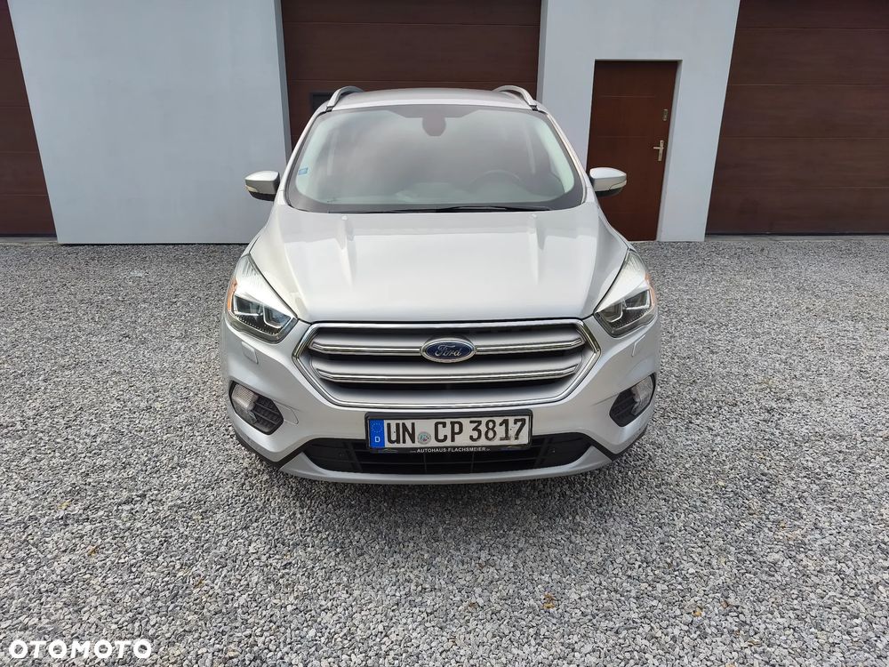 Ford Kuga 2.0 TDCi 2x4 Titanium - 3