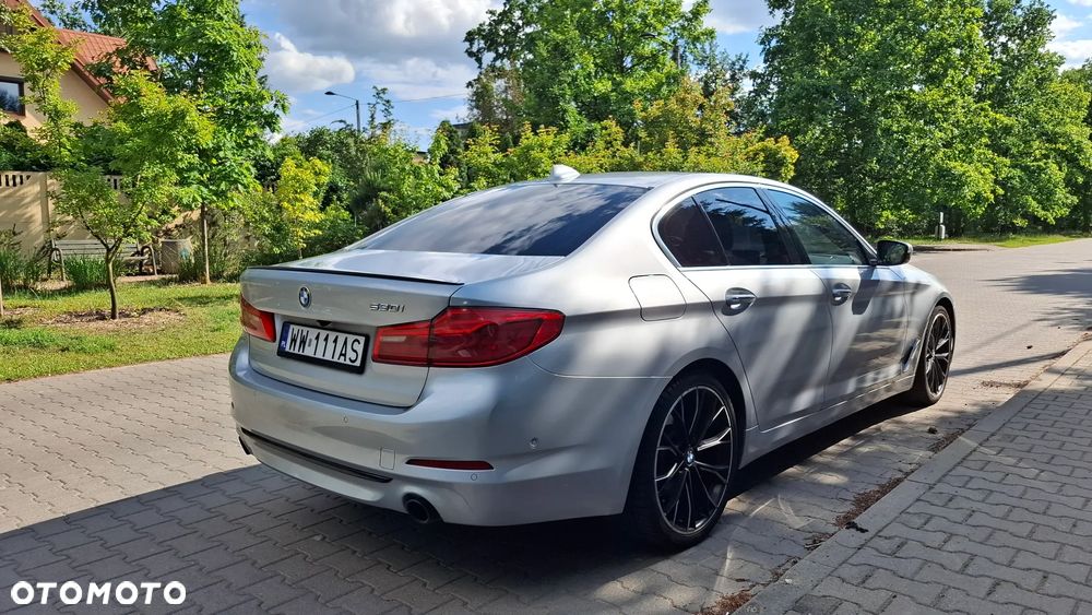BMW Seria 5 530i Sport Line - 17