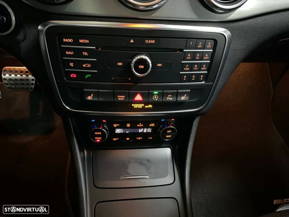 Mercedes-Benz GLA 180 d 7G-DCT AMG Line - 14