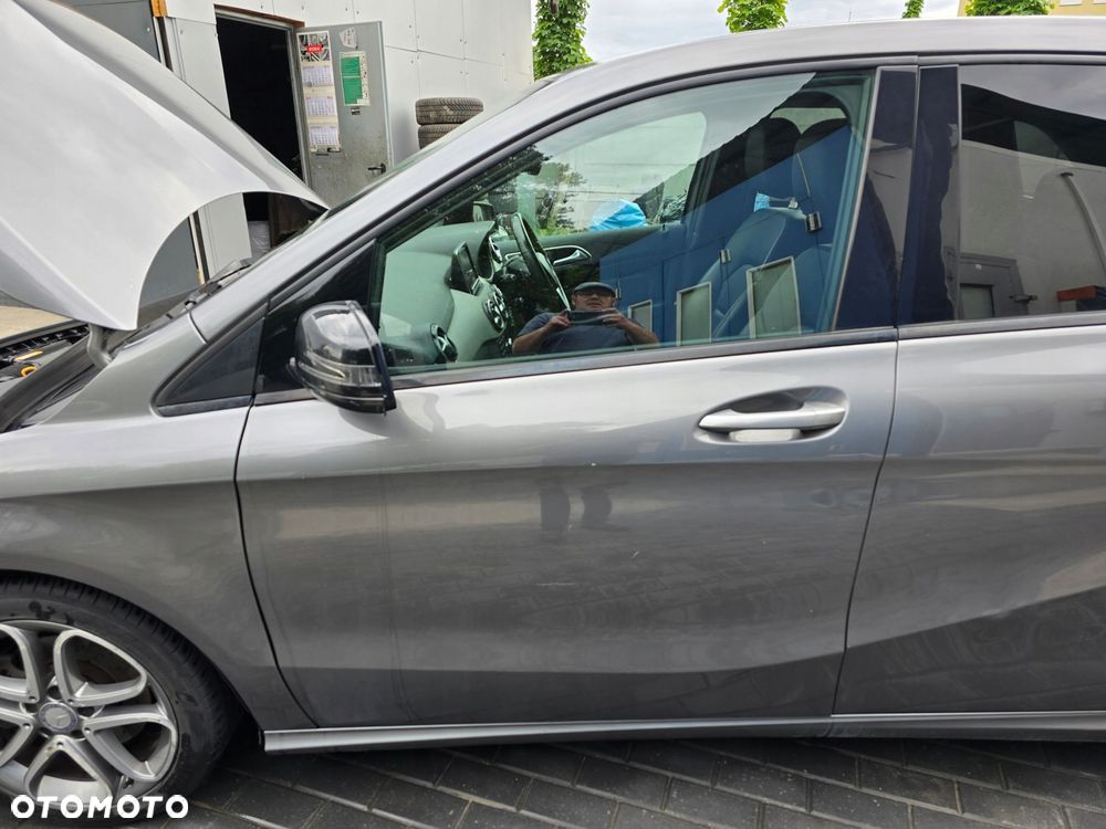 MERCEDES B KLASA W246 246 LIFT DRZWI PRZEDNIE LEWE W ORYGINALE KOLOR 787 - 1