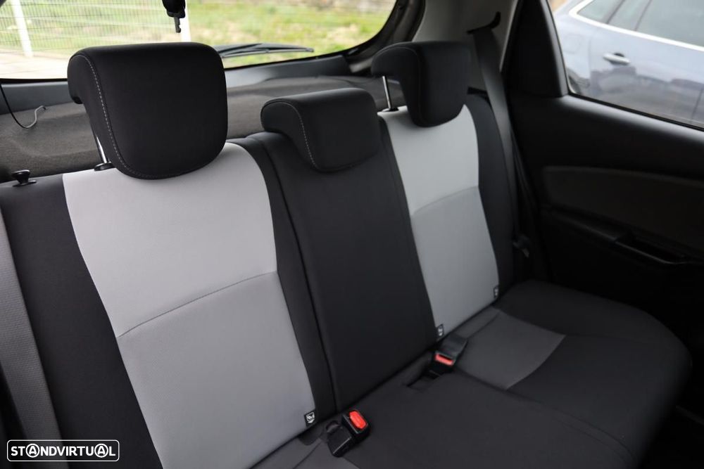 Toyota Yaris 1.0 VVT-i ACtive - 15