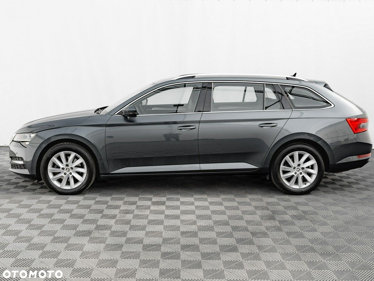 Skoda Superb 2.0 TDI Ambition DSG - 10